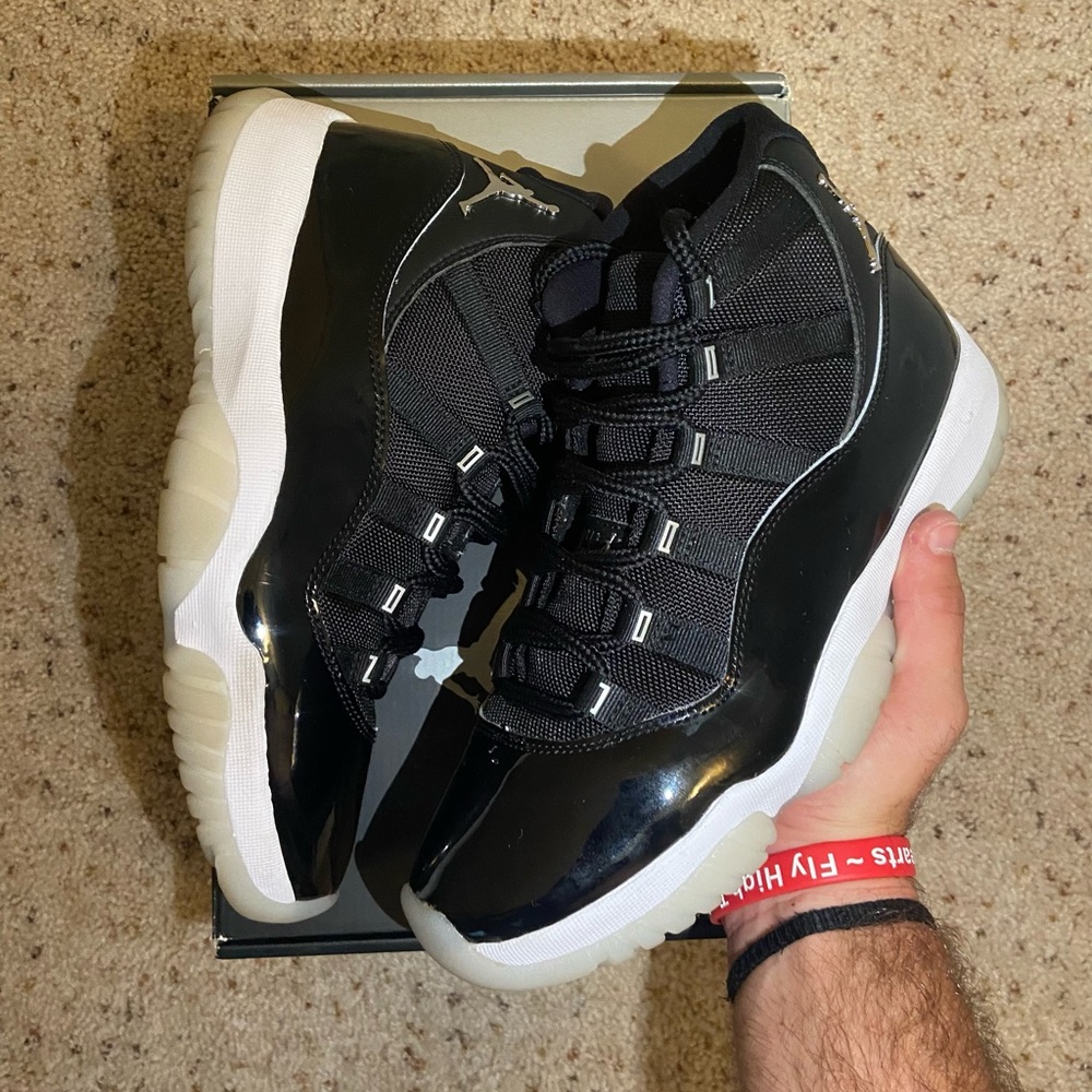 Air Jordan 11 retro jubilee 25th anniversary size 9 with box